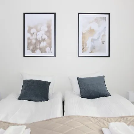 Honka Serene Suite Central Aurora City 2Bd Free On-Site Parking Rovaniemi