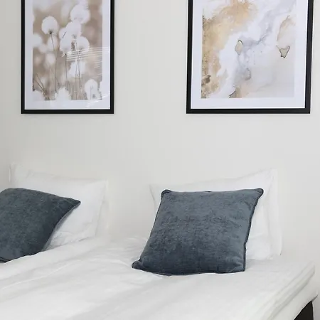 Apartamento Ounas Near Main Center Spots Free Onsite Parking, Wifi *